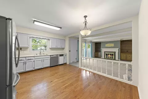 Other - 1209 W Bauer Rd, Naperville, IL 60563 photo 3 of 6