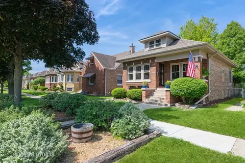 3726 Kenilworth Ave, Berwyn, IL 60402
