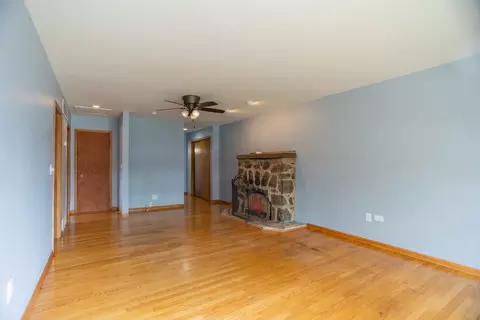 1326 N Harrison St, Algonquin, IL 60102 photo 4