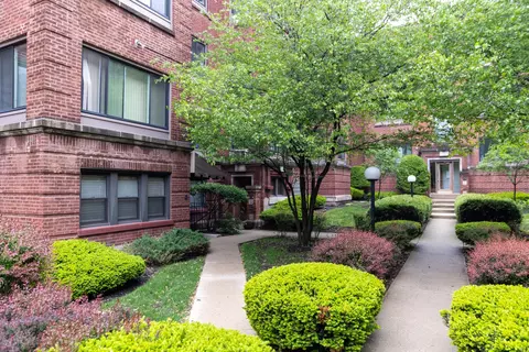 932 W Sunnyside Ave #1C, Chicago, IL 60640