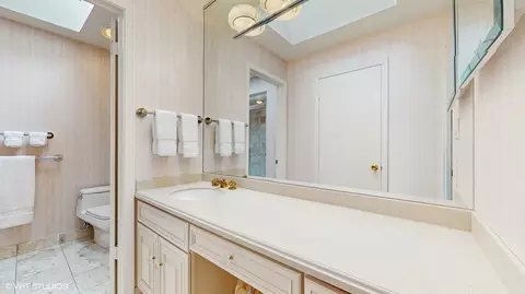 4057 Picardy Dr, Northbrook, IL 60062 photo 19