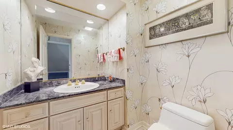 4057 Picardy Dr, Northbrook, IL 60062 photo 20
