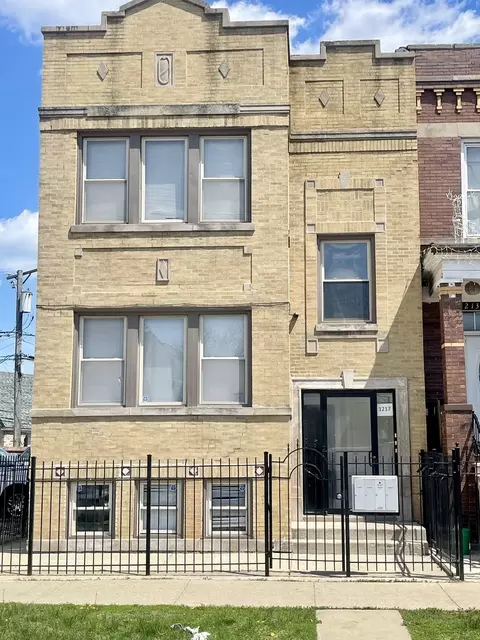 1217 N Hamlin Ave, Chicago, IL 60651