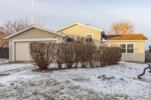 427 Brittany Ln, Lindenhurst, IL 60046
