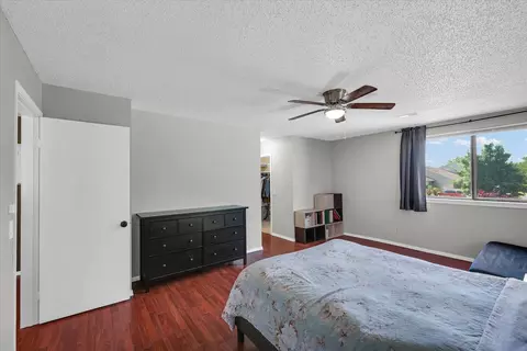 Bedroom - 1727 Devonshire Dr, Champaign, IL 61821 photo 2 of 7