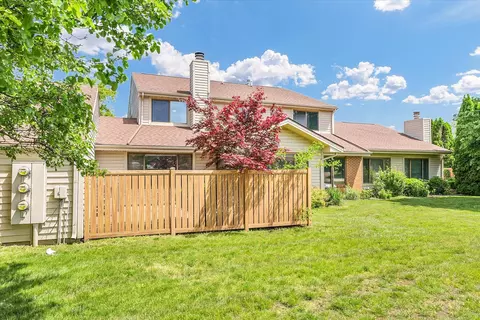 Exterior - 1727 Devonshire Dr, Champaign, IL 61821 photo 5 of 7