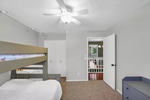 Bedroom - 1727 Devonshire Dr, Champaign, IL 61821 photo 5 of 7