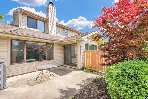 Exterior - 1727 Devonshire Dr, Champaign, IL 61821 photo 7 of 7