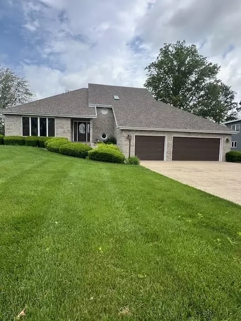 2938 W Oakmont Dr, Decatur, IL 62521