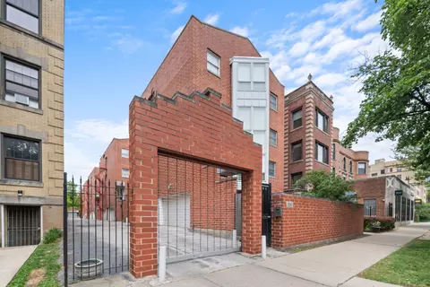 5510 S Cornell Ave #E, Chicago, IL 60637