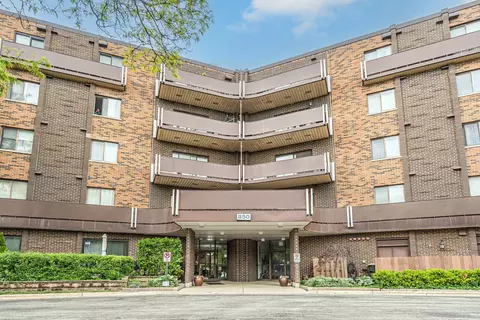 850 Wellington Ave #515, Elk Grove Village, IL 60007