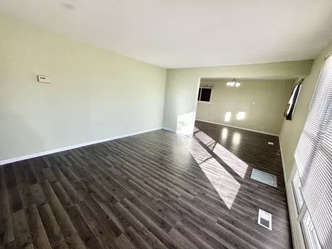 410 Aster Ln, Hoffman Estates, IL 60169 photo 6