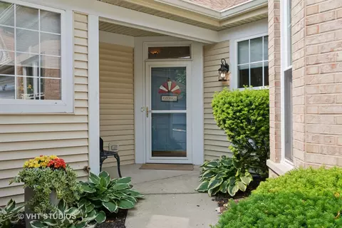 21513 W Douglas Ln, Plainfield, IL 60544 photo 2