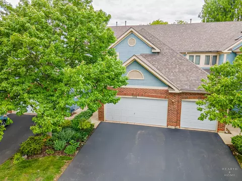 358 Bristol Ln, Fox River Grove, IL 60021