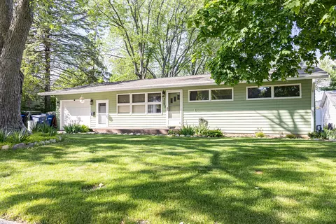 309 River Dr, Dekalb, IL 60115