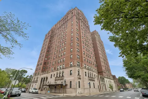 6700 S Crandon Ave #7B, Chicago, IL 60649