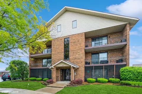 16825 81st Ct #3E, Tinley Park, IL 60477