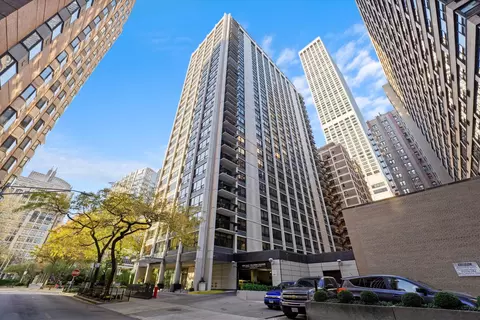 222 E Pearson St #1504, Chicago, IL 60611