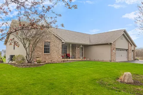 5775 S Indian Trl, Rochelle, IL 61068