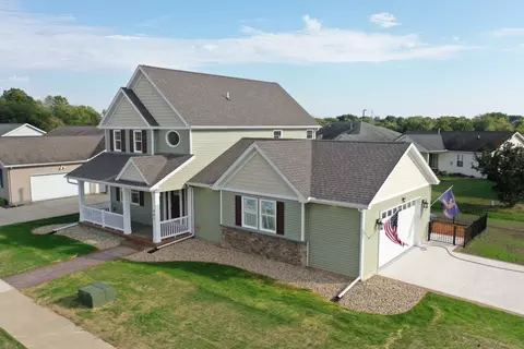 981 W Forsyth Rd, Forsyth, IL 62535