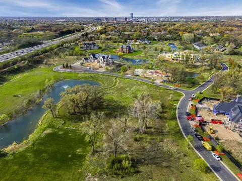 8 Templeton Dr, Oak Brook, IL 60523 photo 9