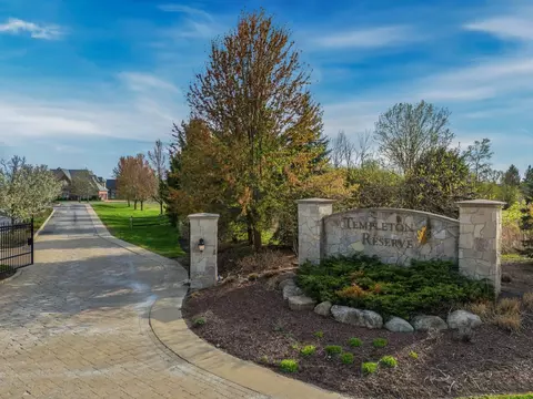 8 Templeton Dr, Oak Brook, IL 60523 photo 7