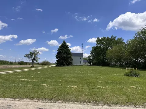 Exterior - 2452 E 350th Rd, Oglesby, IL 61348 photo 4 of 4
