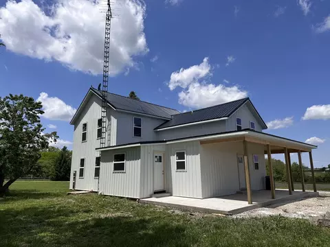 Exterior - 2452 E 350th Rd, Oglesby, IL 61348 photo 2 of 4