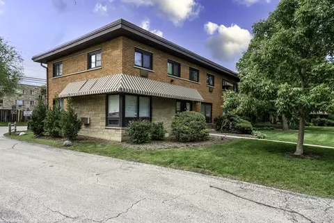 1152 N Wheeling Rd, Mount Prospect, IL 60056