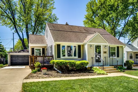 247 Weaver Dr, Cary, IL 60013