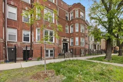 4842 S Michigan Ave #2S, Chicago, IL 60615