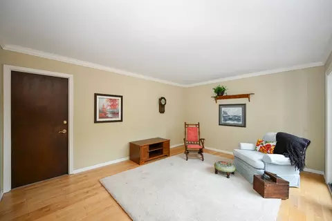 2107 Timber Ln, Wheaton, IL 60189 photo 7