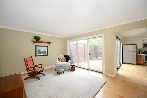 2107 Timber Ln, Wheaton, IL 60189 photo 8
