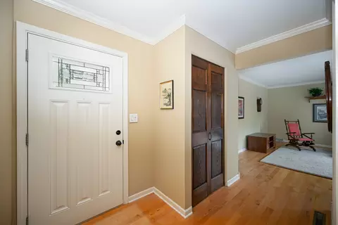 2107 Timber Ln, Wheaton, IL 60189 photo 6