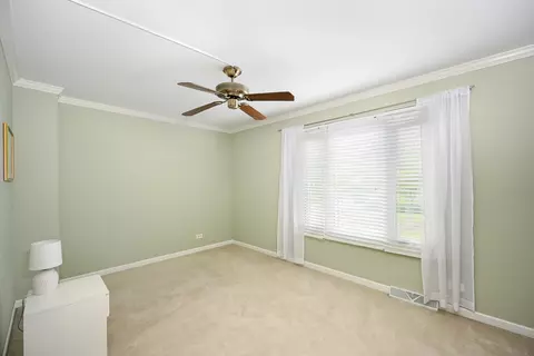 2107 Timber Ln, Wheaton, IL 60189 photo 23