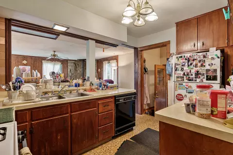 Kitchen - 4539 Matthew Ave, Roscoe, IL 61073 photo 1 of 2