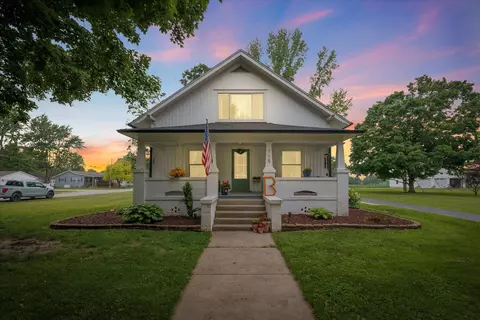 715 N North St, Argenta, IL 62501