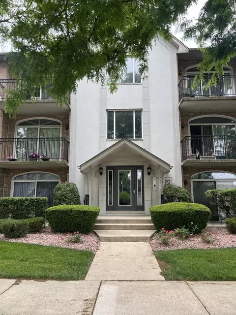 9420 S 77th Ct #3E, Hickory Hills, IL 60457