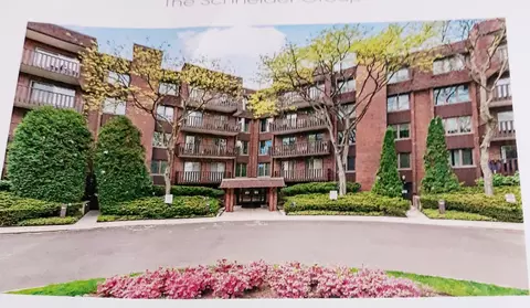 1175 Lake Cook Rd #201W, Northbrook, IL 60062