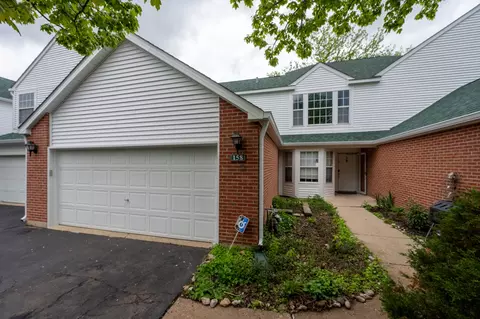158 Welwyn Ct, Lake Bluff, IL 60044