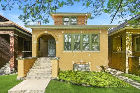 6131 N Rockwell St, Chicago, IL 60659