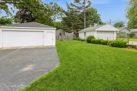 Exterior - 106 N Berteau Ave, Bartlett, IL 60103 photo 3 of 3