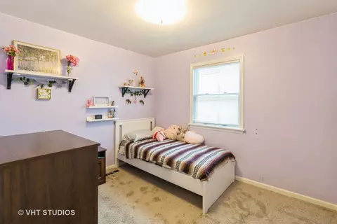 Bedroom - 106 N Berteau Ave, Bartlett, IL 60103 photo 1 of 2