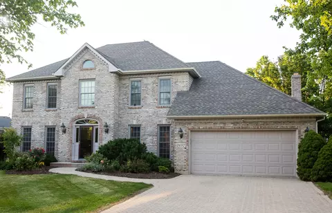 2697 Fox River Ln, Naperville, IL 60565