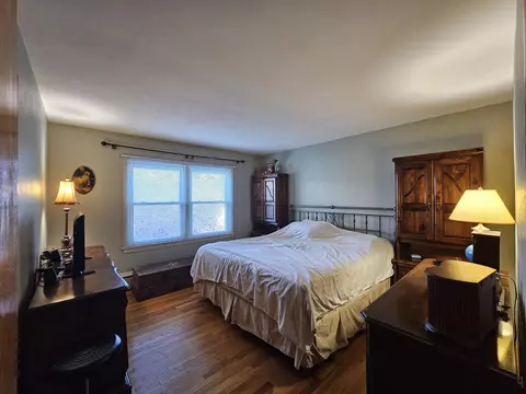 Bedroom - 130 First St, Cary, IL 60013 photo 4 of 4