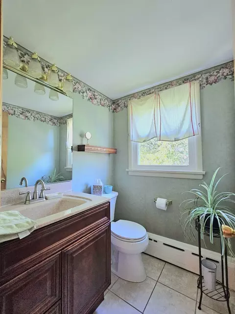 Bath - 130 First St, Cary, IL 60013 photo 3 of 4
