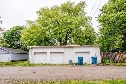 Exterior - 456 S Indiana Ave, Kankakee, IL 60901 photo 5 of 7