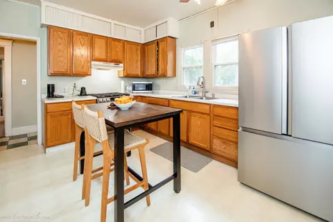 Kitchen - 456 S Indiana Ave, Kankakee, IL 60901 photo 1 of 5