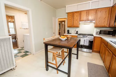 Kitchen - 456 S Indiana Ave, Kankakee, IL 60901 photo 2 of 5