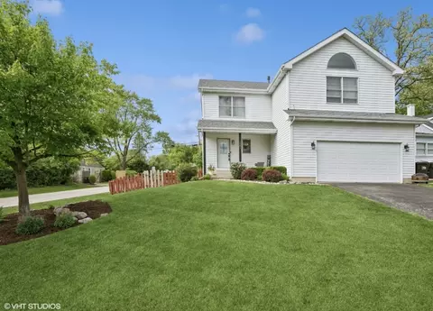 1001 Grant Pl, Wauconda, IL 60084